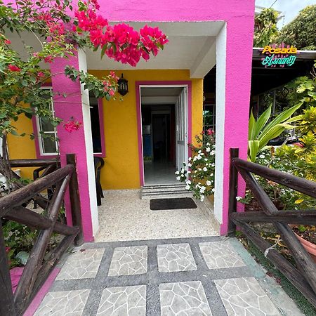 Posada Ashanty Rocky Point Exterior photo