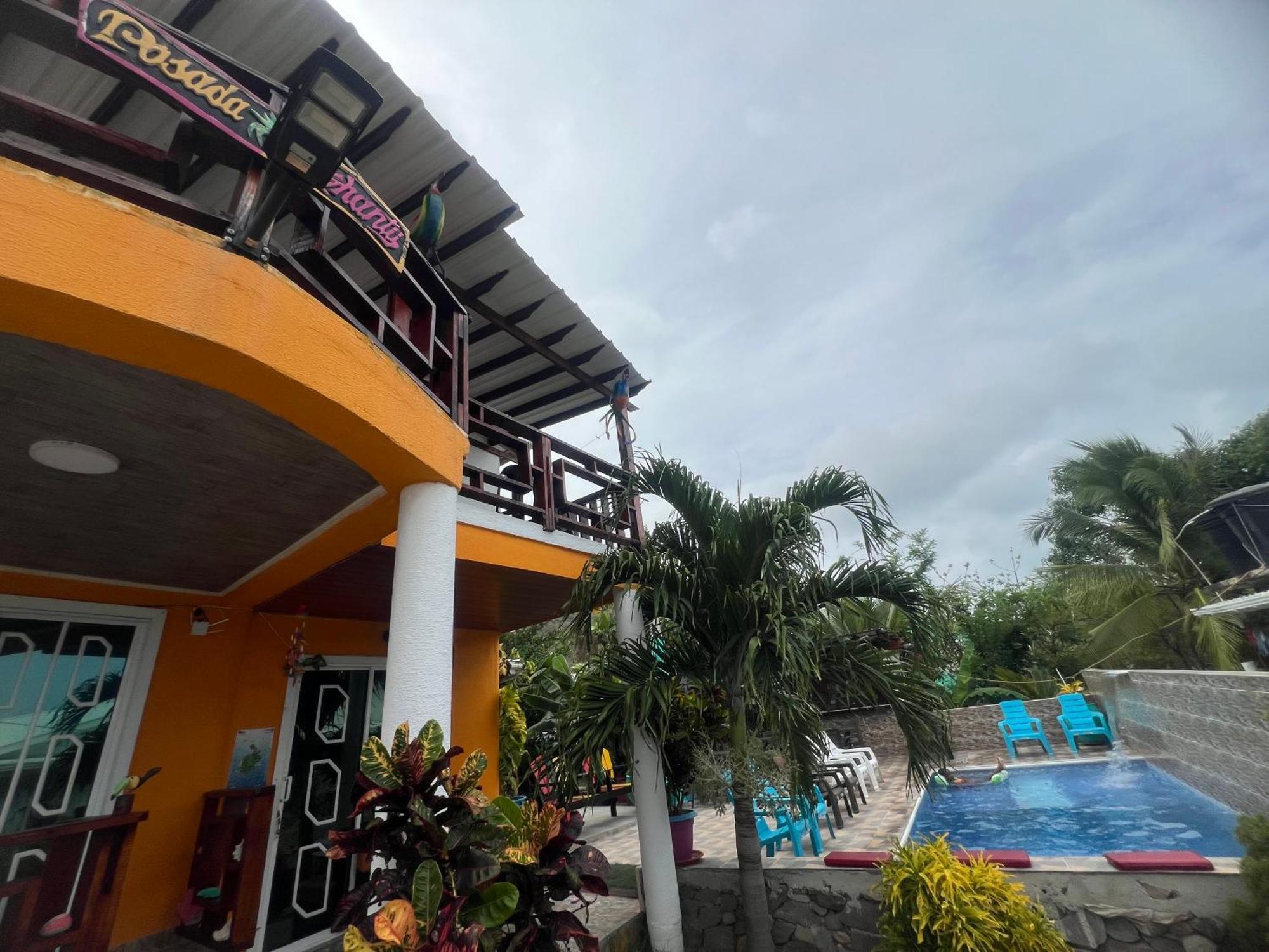 Posada Ashanty Rocky Point Exterior photo